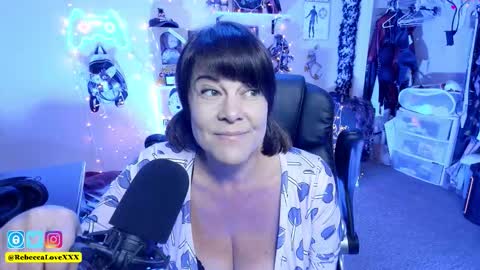 Rebecca Love online show from 12, 11, 2025