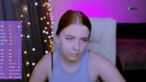 Snapshot of red__dizzy chatting on 29, 10, 2025 red__dizzy online show from 29, 10, 2025