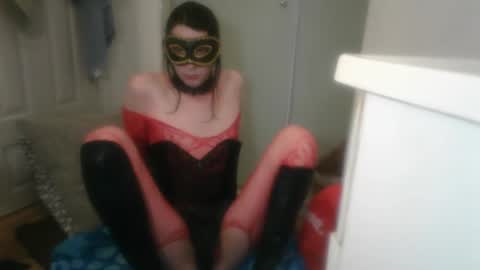 Red October SlutPuppy online show from 5, 1, 2025