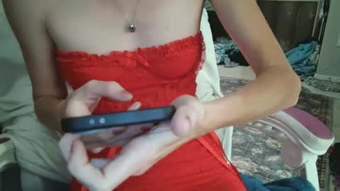 Snapshot of red_on_fire69 chatting on 7, 10, 2025 Red online show from 7, 10, 2025