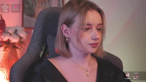 Snapshot of red_queeen chatting on 2, 12, 2024 QUEEN OF EVIL online show from 2, 12, 2024