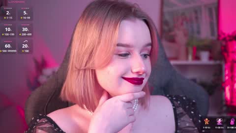 Snapshot of red_queeen chatting on 6, 12, 2024 QUEEN OF EVIL online show from 6, 12, 2024