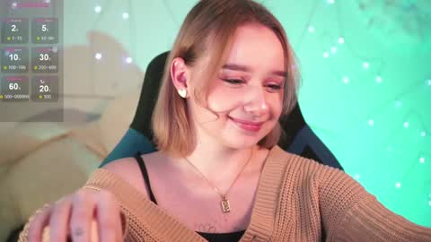 Snapshot of red_queeen chatting on 10, 12, 2024 QUEEN OF EVIL online show from 10, 12, 2024