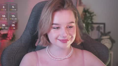 Snapshot of red_queeen chatting on 11, 1, 2025 QUEEN OF EVIL online show from 11, 1, 2025