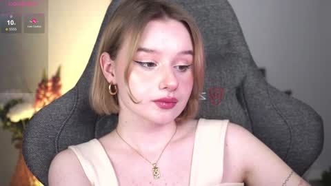 Snapshot of red_queeen chatting on 25, 1, 2025 QUEEN OF EVIL online show from 25, 1, 2025