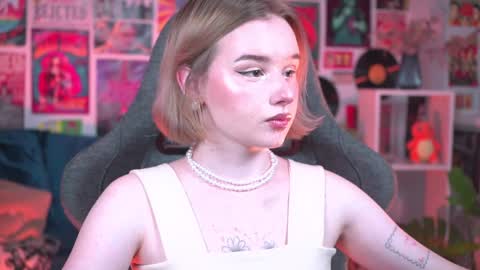 Snapshot of red_queeen chatting on 26, 1, 2025 QUEEN OF EVIL online show from 26, 1, 2025