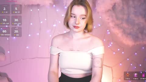 Snapshot of red_queeen chatting on 10, 2, 2025 QUEEN OF EVIL online show from 10, 2, 2025