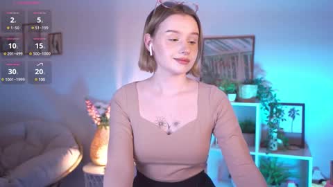 Snapshot of red_queeen chatting on 11, 2, 2025 QUEEN OF EVIL online show from 11, 2, 2025