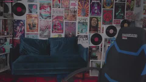 Snapshot of red_queeen chatting on 6, 3, 2025 QUEEN OF EVIL online show from 6, 3, 2025