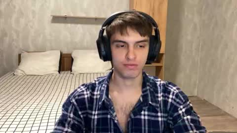 Snapshot of redbullshine chatting on 14, 9, 2025 redbullshine online show from 14, 9, 2025