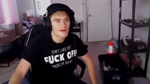 Snapshot of redrexnj chatting on 4, 10, 2025 redrexnj online show from 4, 10, 2025