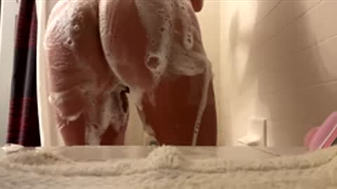 Snapshot of reds_riding_you chatting on 1, 12, 2025 Red online show from 1, 12, 2025