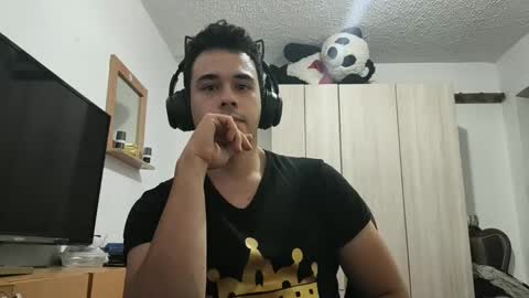 Snapshot of redsoul951869 chatting on 5, 10, 2025 RedsoulReaver online show from 5, 10, 2025