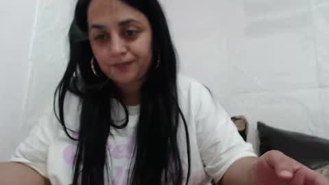 Snapshot of reeapassion chatting on 22, 10, 2025 Reea online show from 22, 10, 2025