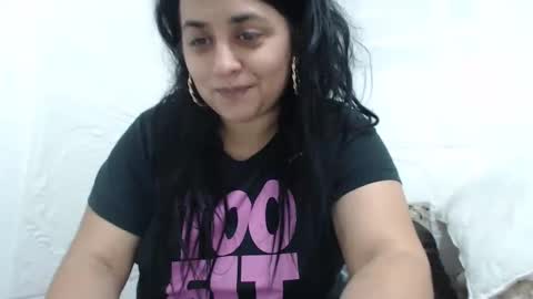 Snapshot of reeapassion chatting on 30, 11, 2025 Reea online show from 30, 11, 2025