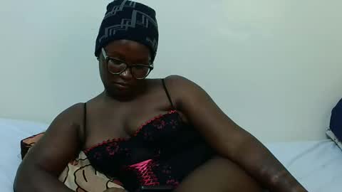 Snapshot of reem_wonder chatting on 24, 12, 2024 Reem online show from 24, 12, 2024