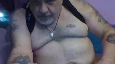 Snapshot of reggieroux chatting on 11, 11, 2025 reggie online show from 11, 11, 2025