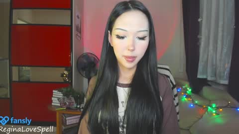 Snapshot of reginainspace chatting on 30, 12, 2024 Regina online show from 30, 12, 2024