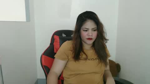 reign2525 online show from 3, 3, 2025