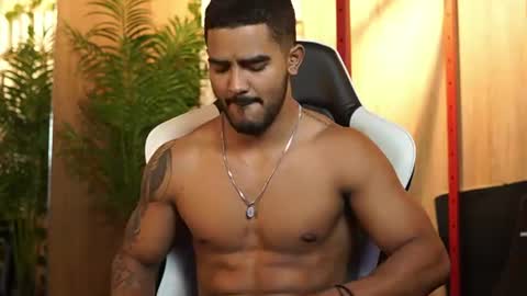 Snapshot of reik_von chatting on 17, 6, 2026 Reik online show from 17, 6, 2026