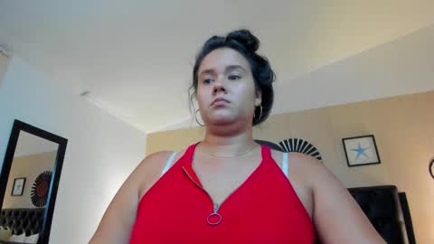 Snapshot of reina_loren chatting on 26, 9, 2025 reina_loren online show from 26, 9, 2025