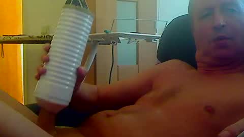 Snapshot of reini7211 chatting on 9, 2, 2025 reini7211 online show from 9, 2, 2025