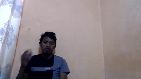 Snapshot of remixstboy chatting on 27, 9, 2025 remixstboy online show from 27, 9, 2025
