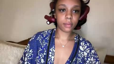 Snapshot of renaeesasha chatting on 2, 3, 2026 renaeesasha online show from 2, 3, 2026