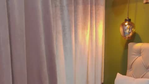 renata_milf_ online show from 21, 9, 2025