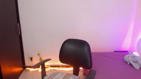    online show from 17, 10, 2025