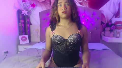 RENATA VALENTINA online show from 28, 4, 2026