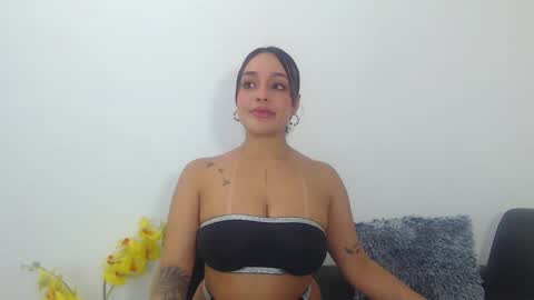 renatabrownn28 online show from 2, 6, 2026