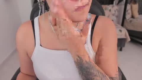 Renee Shelby online show from 2, 4, 2026