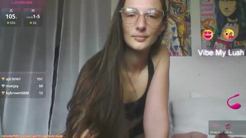 Snapshot of reneeluvs chatting on 13, 9, 2025 Reneeluvs online show from 13, 9, 2025