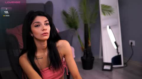 Rena online show from 4, 11, 2025