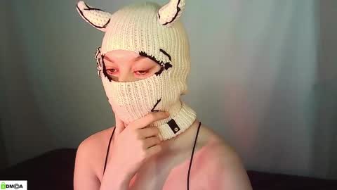 Renesme White Im here from Monday to Friday online show from 7, 5, 2026