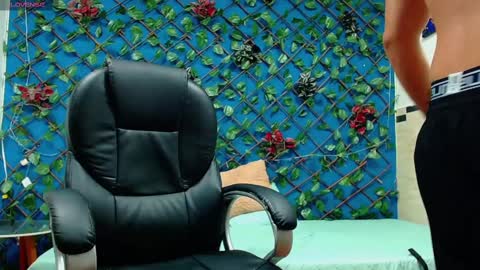 R E N E  online show from 23, 2, 2025