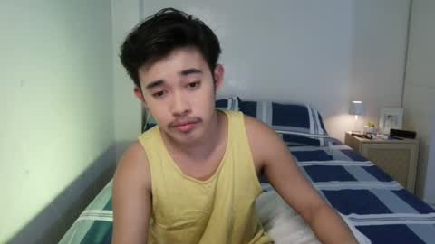 Snapshot of renzamora chatting on 8, 4, 2026 rnezamora online show from 8, 4, 2026