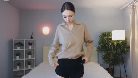 Laura online show from 9, 2, 2025
