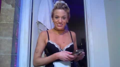 reversecowgirl713 online show from 1, 5, 2026