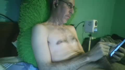 reyes_albert2006 online show from 24, 2, 2025