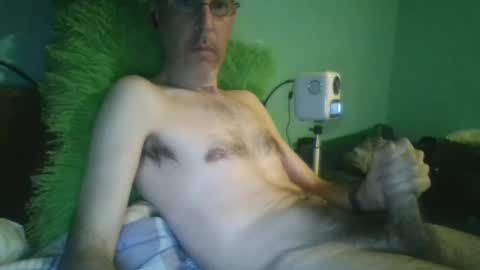 reyes_albert2006 online show from 9, 3, 2025