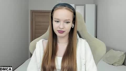 nice to meet you  3  I am Milena online show from 24, 4, 2026