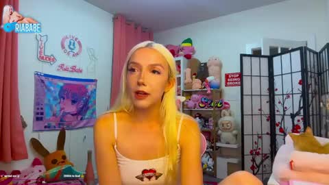 Snapshot of riababe chatting on 9, 6, 2026 ria online show from 9, 6, 2026
