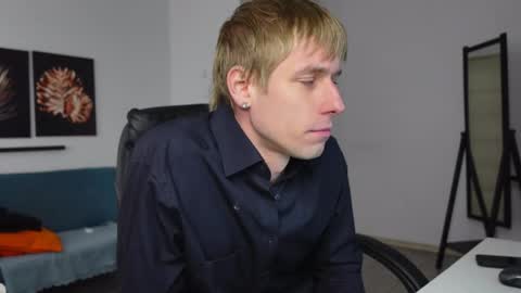 RICHARD HARDS online show from 18, 4, 2026