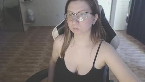 Emily online show from 28, 2, 2025