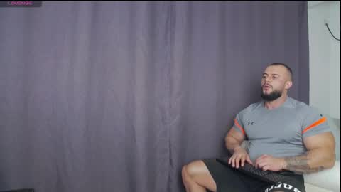 Snapshot of rickymiami1 chatting on 27, 9, 2025 rickymiami1 online show from 27, 9, 2025