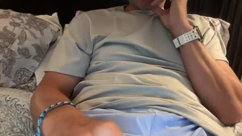 Snapshot of riderunlift50 chatting on 21, 7, 2026 riderunlift50 online show from 21, 7, 2026