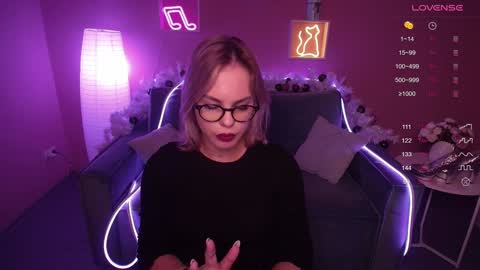 Snapshot of rikaraily chatting on 17, 1, 2025 Rika online show from 17, 1, 2025