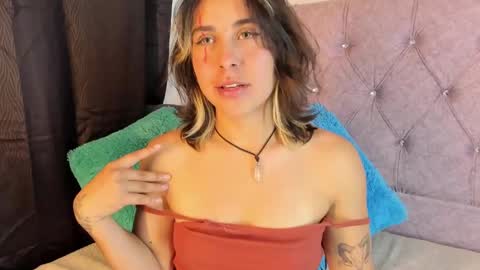 Snapshot of riley_colors chatting on 22, 1, 2025 Riley online show from 22, 1, 2025